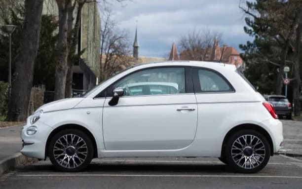 Fiat 500 — full branding sa katovanom folijom — pre
